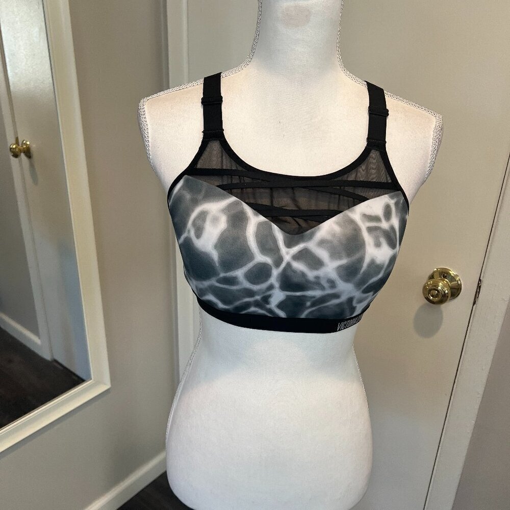 Victoria's Secret Sport Incredible Lightweight Max Tye Die Sports Bra, Size 36C